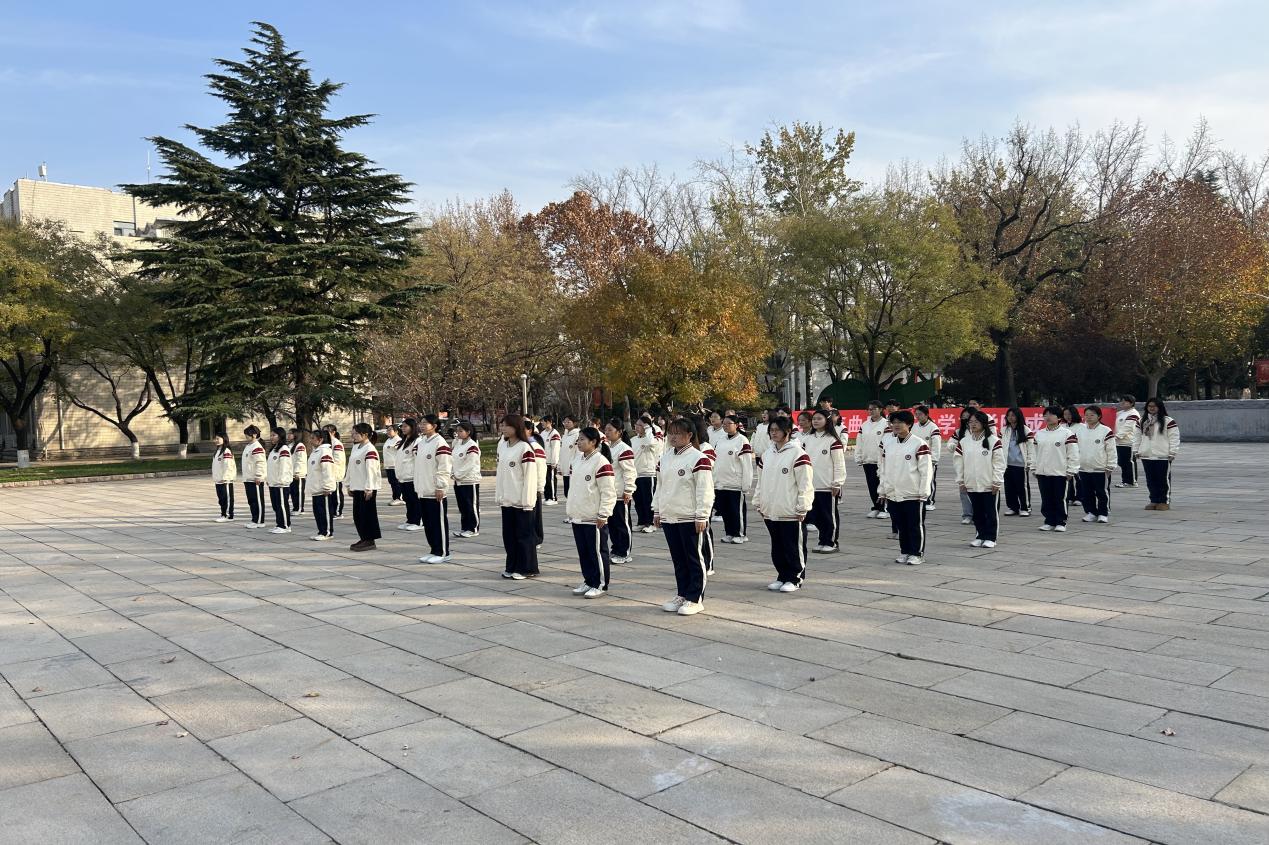 11月22日桃花族论坛
成人礼 (3)